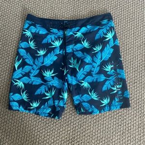 Hurley men’s board shorts size 34